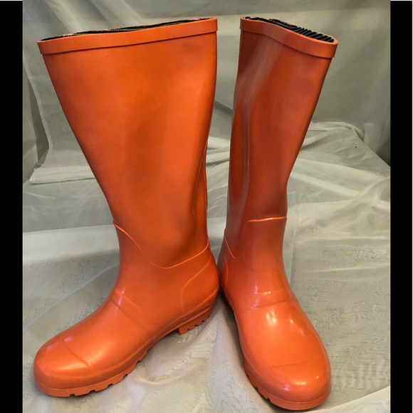 This item has moved. Coral Rainboots. - Picture 3 of 4